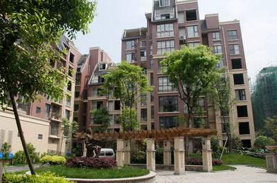 沙发后背隔断柜装修图片_圣豪帝景