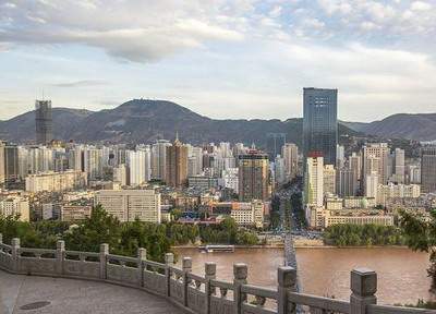 客厅沙发摆设图_盛园墅