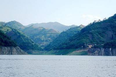 三角形办公室风水好吗？_山涧水岸