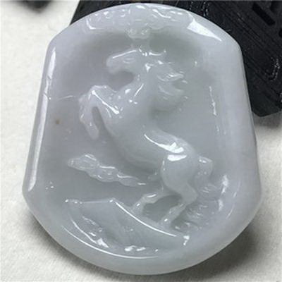 生肖马2023年春节换大运，桃花财富事业上大喜