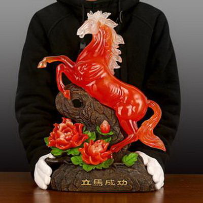 属马的发财方向在哪适合什么行业？