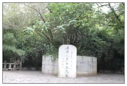 女孩上坟影响运气吗